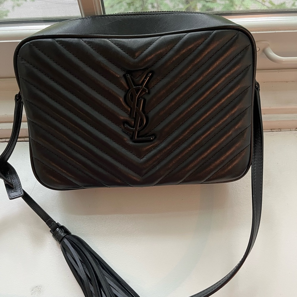 Yves Saint Laurent Lou Camera Bag